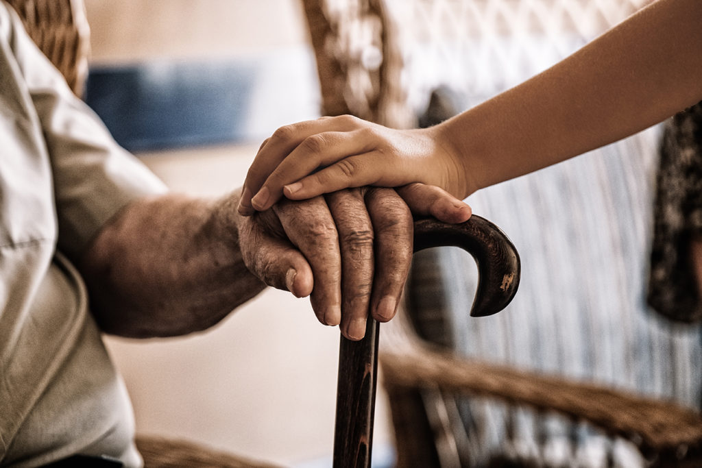 Ways to Help Seniors Socialize and Avoid Isolation | Elder Care Alliance