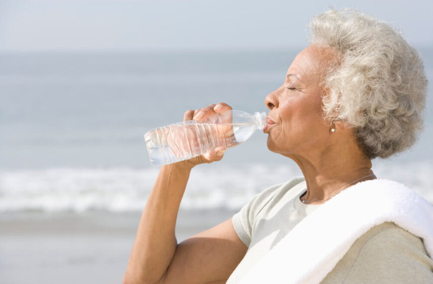 How much water should seniors drink in a day?