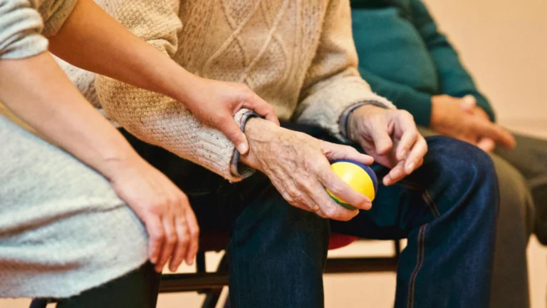 Supportive interaction between caregiver and senior